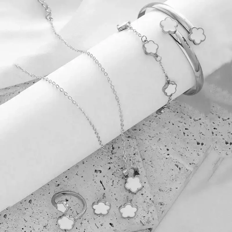 5 piece lucky five petal flower jewelry set